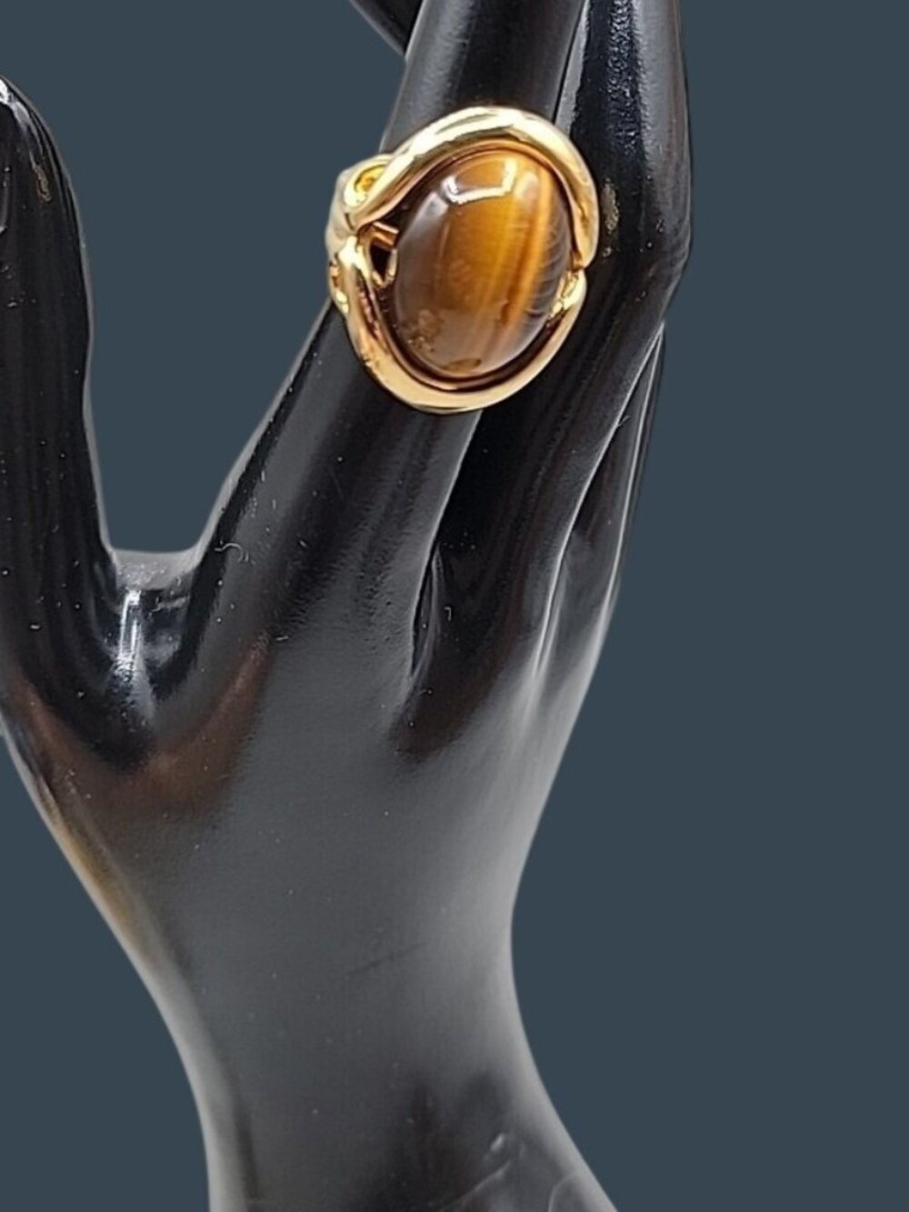 VTG Signed JOMAZ Tiger's Eye Statement Ring Gold Tone Cocktail Cabochon 5.5 RARE